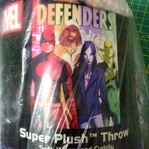 Marvel The Defenders Super Plush Throw Blanket 46in x 60in Soft & Cozy